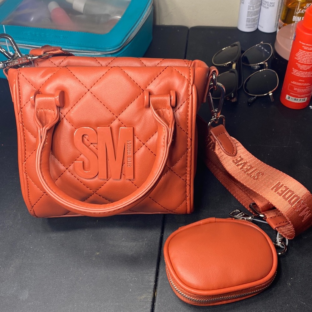 Steve Madden Designer Handbag. Crossbody Nylon adjustable strap. Brand new!!